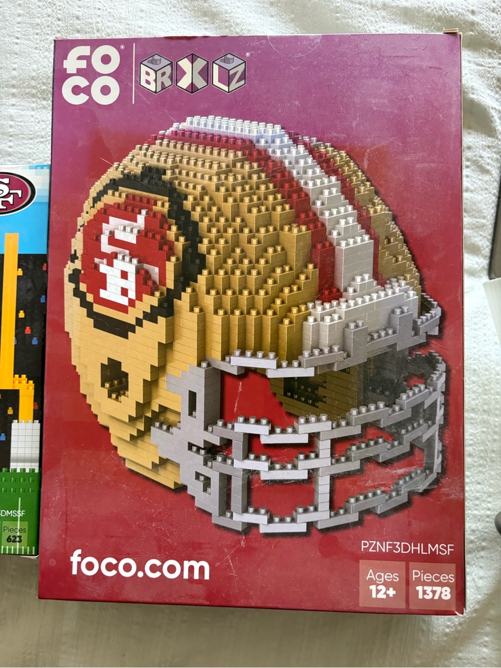 FOCO Brix San Francisco 49ers Helmet Building Kit - Gold & Red